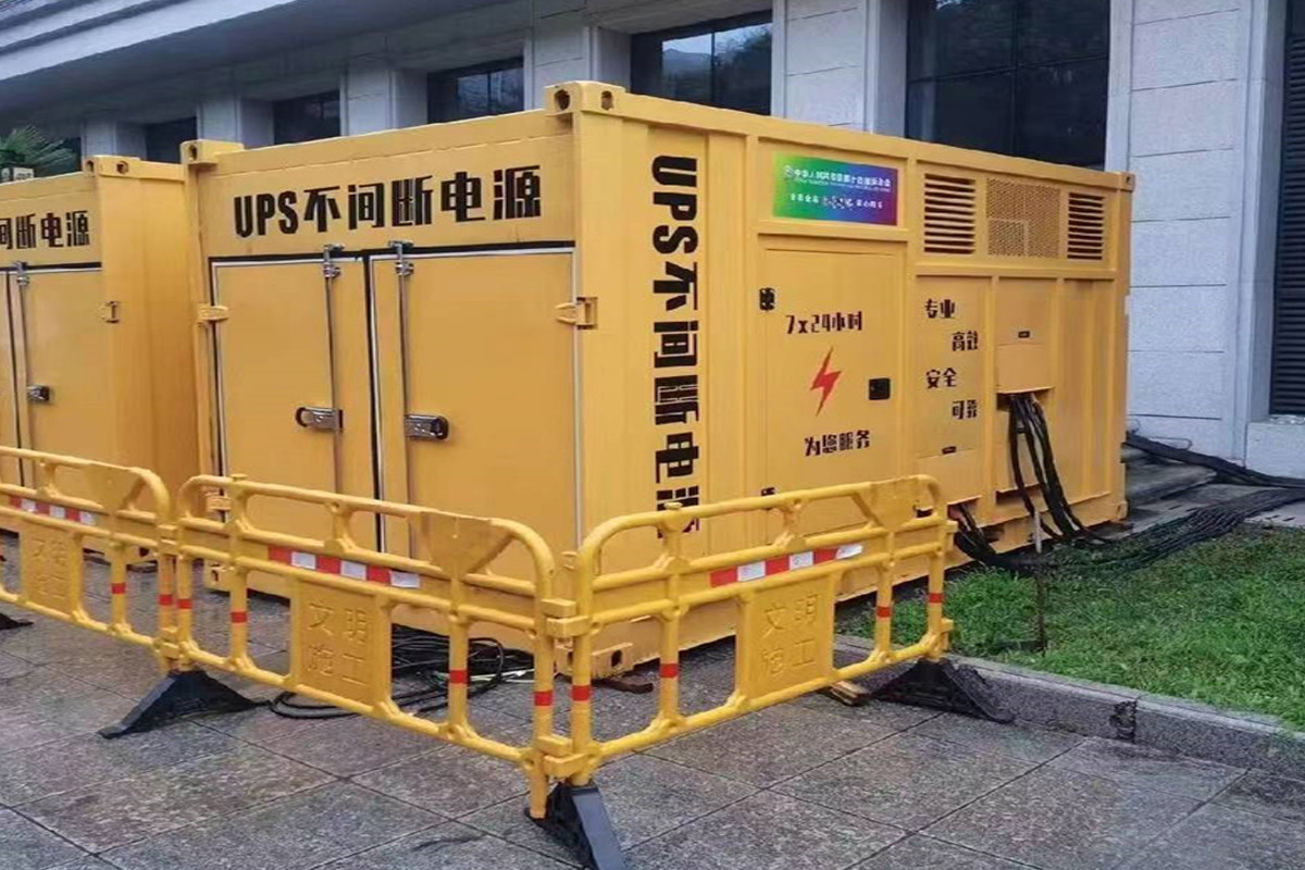 崆峒发电机租赁施工现场